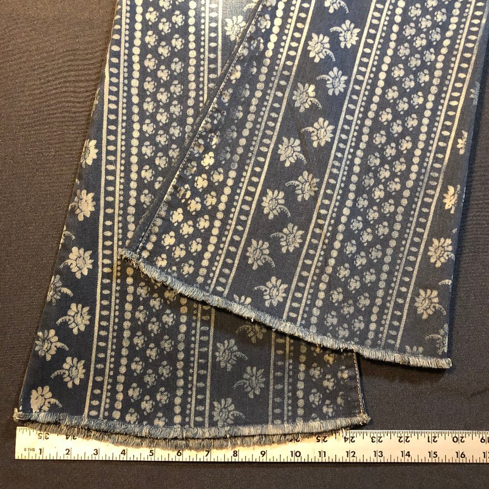 Free People Bali Mantra Flare Jeans Sz 26 - Picture 14 of 16